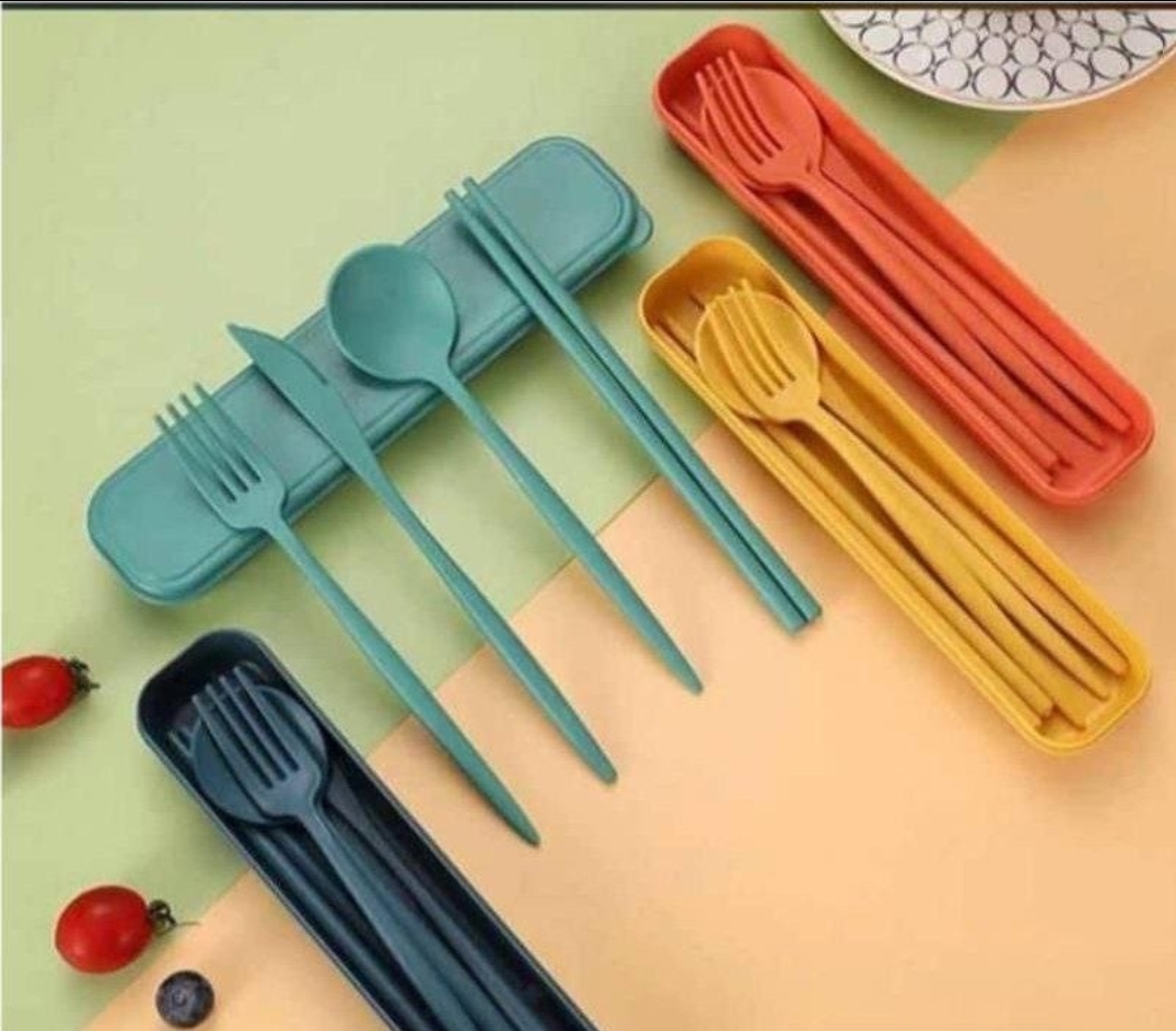 Plastic Kiddies Cutlery with Chopping Sticks